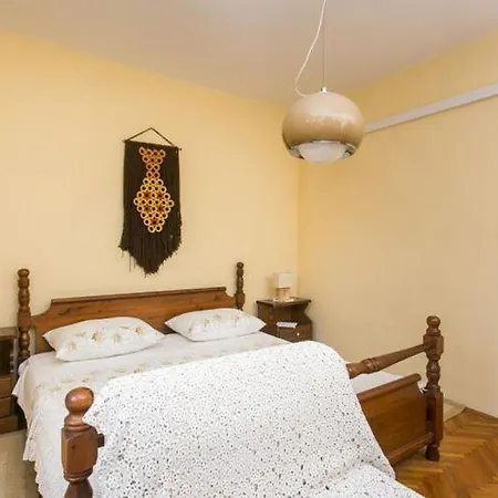 Appartamento Maria Kolo Ep- Three Bedroom With Backyard Terrace And Sea View