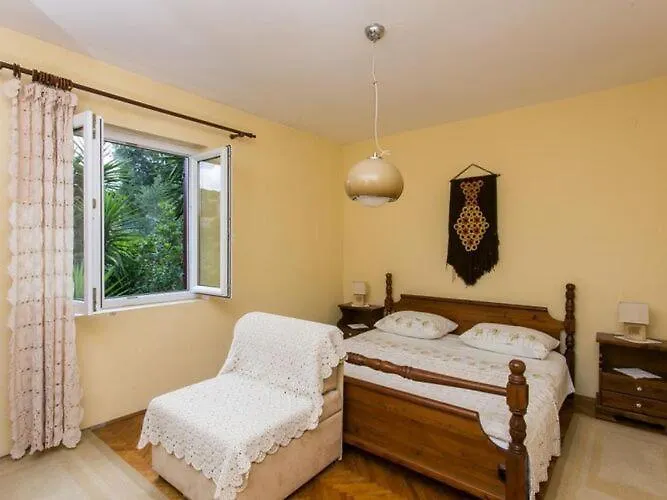 Maria Kolo Ep- Three Bedroom With Backyard Terrace And Sea View Апартаменты Donje Celo