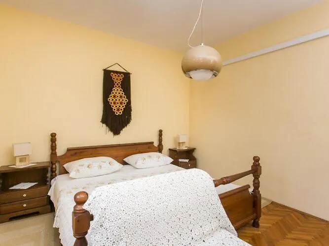 Апартаменты Maria Kolo Ep- Three Bedroom With Backyard Terrace And Sea View