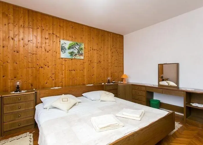 Апартаменты Maria Kolo Ep- Three Bedroom With Backyard Terrace And Sea View