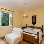 Maria Kolo Ep- Three Bedroom With Backyard Terrace And Sea View Appartamento Donje Celo